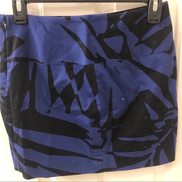 Express mini skirt - Picture 3 of 5